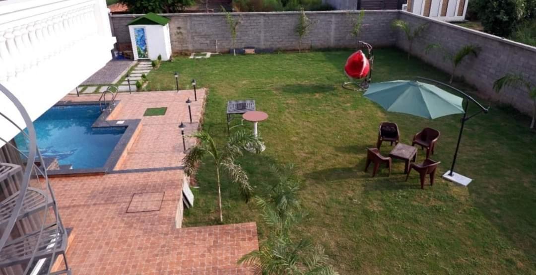 Greystone Villa, Swiming Pool , Bbq , Big Garden, Pool Table, Party Speaker, Bathtub, Kitchen, 15Mins To Golden Temple Amritsar Exterior foto